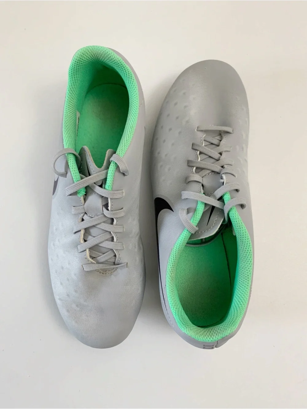 Nike Magista Women's Gray Soccer Cleats ~ 8